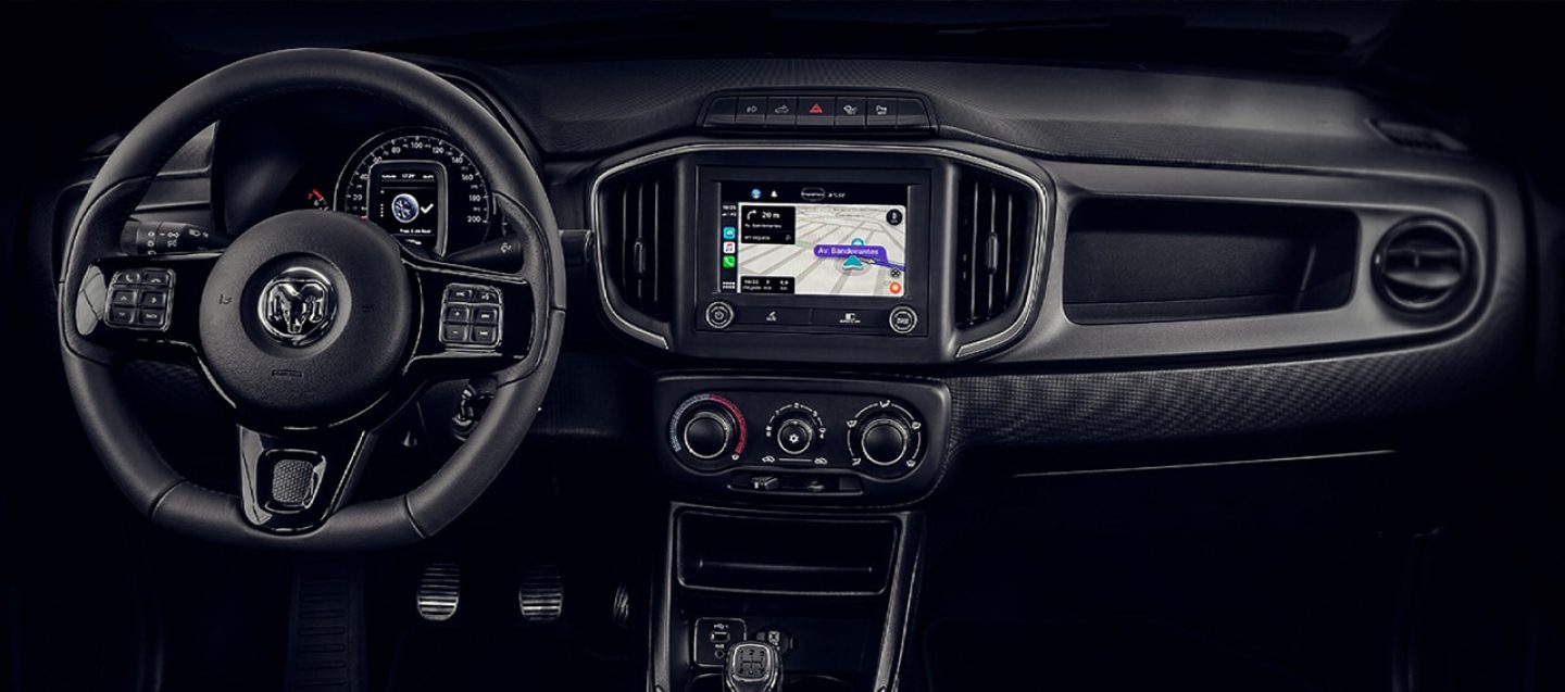 RAM 700 LARAMIE INTERIOR
