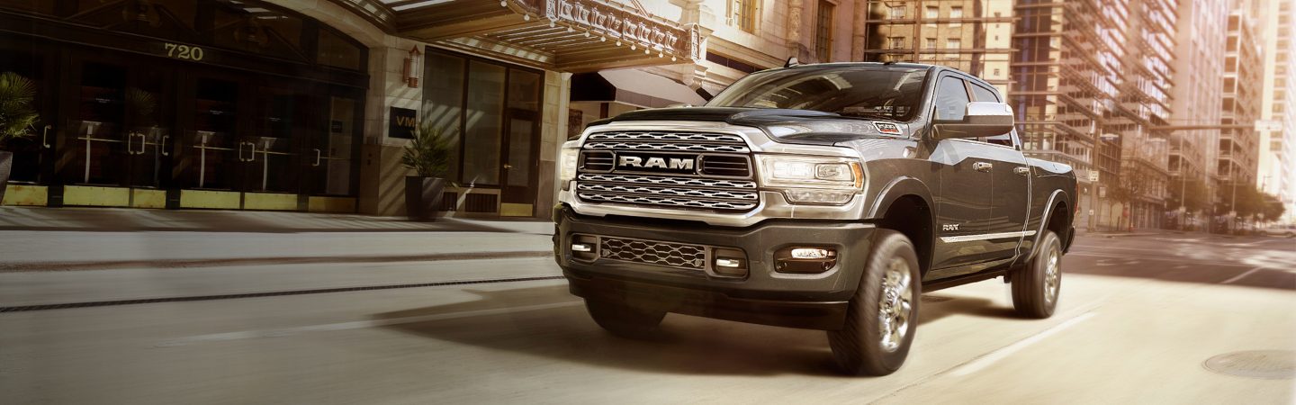 RAM  2500 EN LA CIUDAD