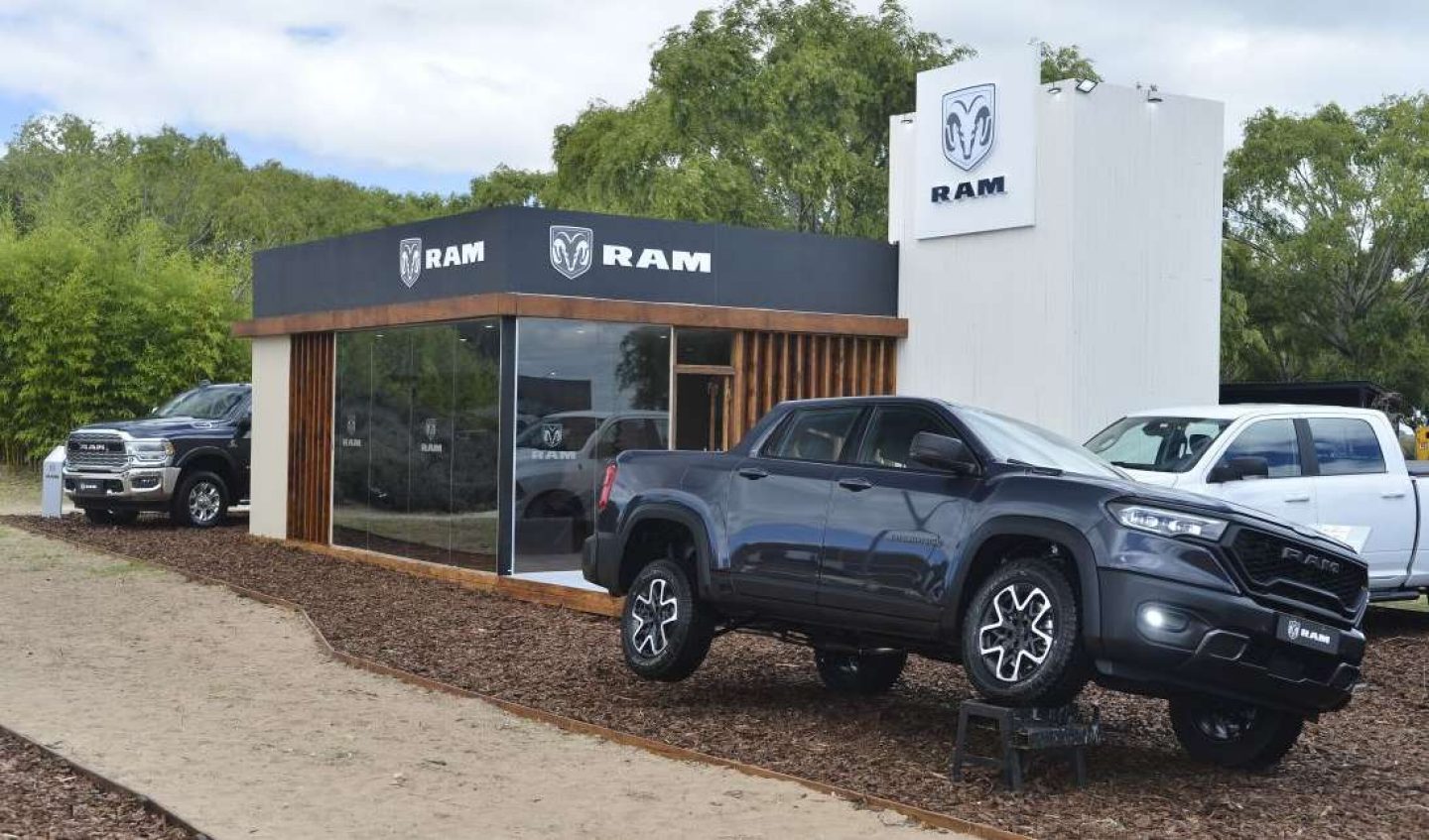 concesionario de autos Ram